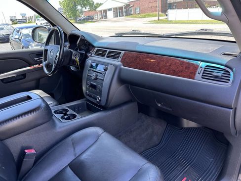 Used 2012 GMC Yukon SLT w/ SLT-2 Equipment Package AWD/4WD image 10
