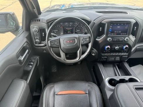 Used 2022 GMC Sierra 1500 AT4 w/ AT4 Premium Package AWD/4WD image 11