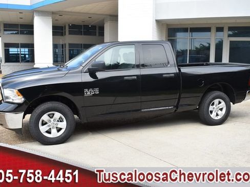 Used 2024 RAM 1500 Classic SLT AWD/4WD image 6