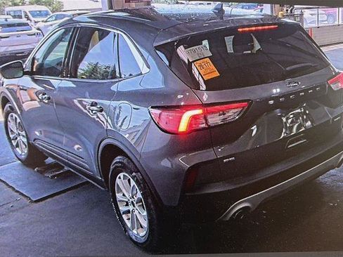 Certified 2022 Ford Escape SE AWD/4WD image 4