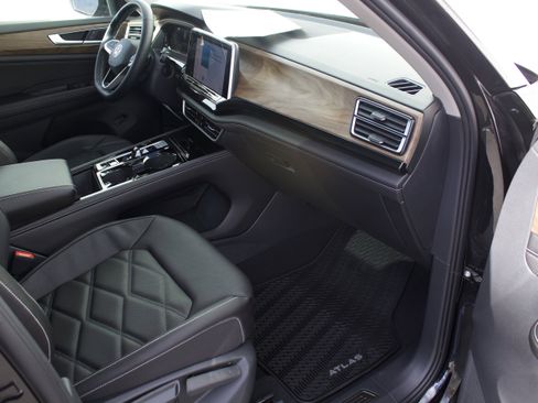 New 2026 Volkswagen Atlas SE AWD/4WD image 38