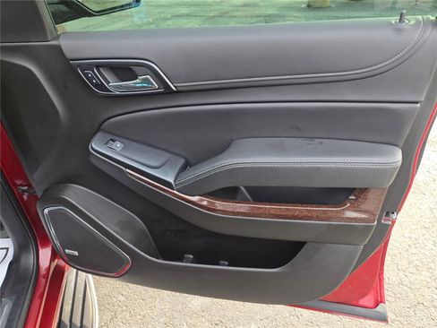 Used 2019 GMC Yukon SLT w/ Open Road Package image 6