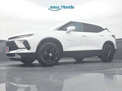 Used 2025 Chevrolet Blazer LT AWD/4WD image 28