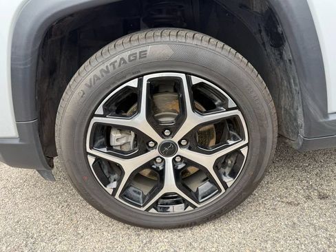 Used 2025 Jeep Compass Limited AWD/4WD image 13