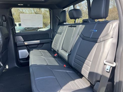 New 2026 Ford F450 Platinum image 25