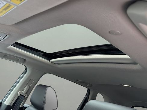 Used 2025 Honda CR-V EX-L image 12