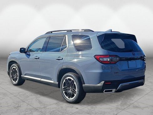 New 2026 Honda Pilot image 2