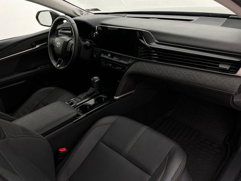 Used 2025 Toyota Camry XLE w/ Premium Plus Package image 13