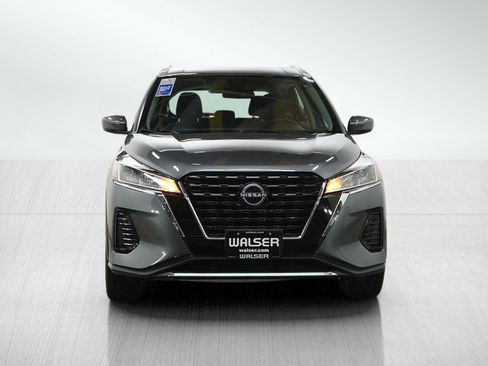 Used 2022 Nissan Kicks SV FWD image 9