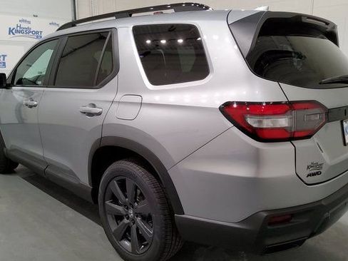 New 2026 Honda Pilot Sport image 4