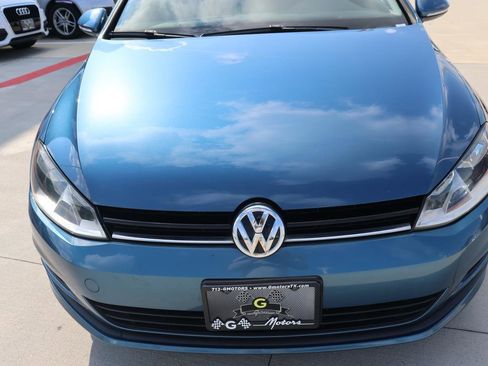 Used 2015 Volkswagen Golf 4-Door image 9