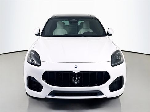 New 2026 Maserati Grecale Modena image 3