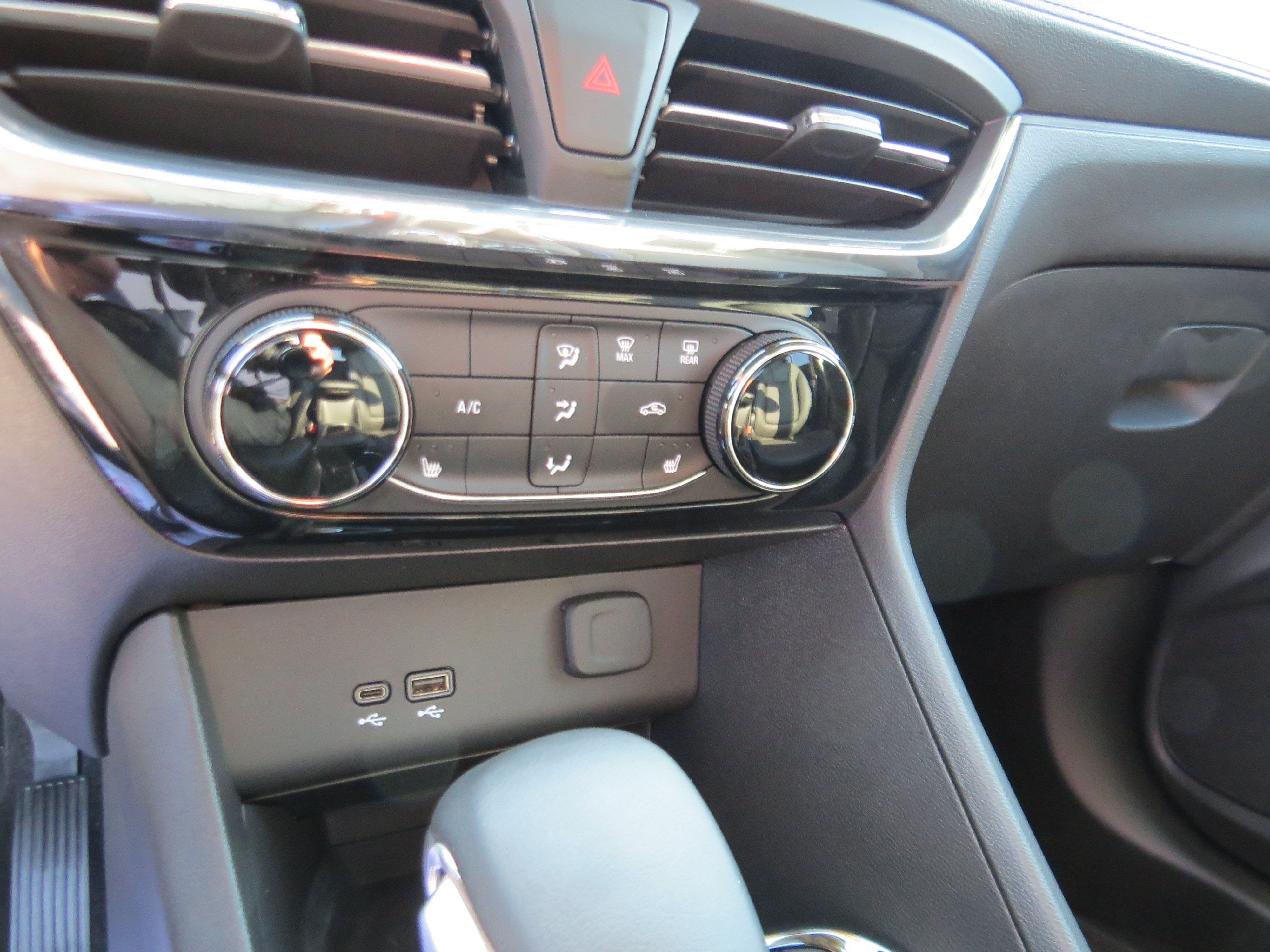 Used 2026 Buick Encore GX Sport Touring w/ Comfort Package FWD image 14