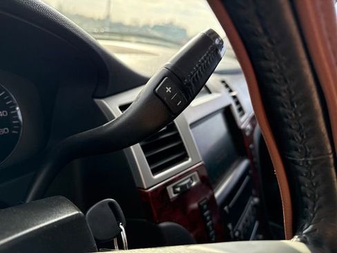 Used 2008 Cadillac Escalade ESV AWD image 38