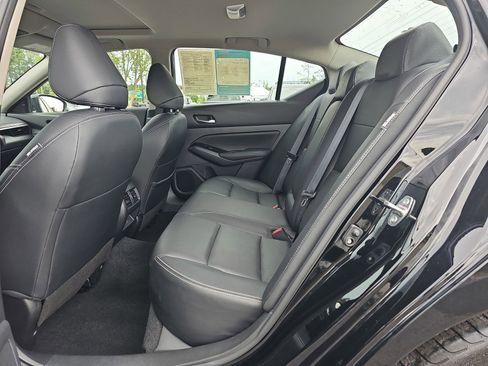 Used 2024 Nissan Altima 2.5 SL FWD image 16