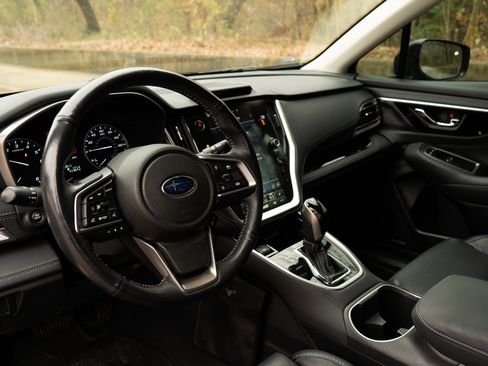 Used 2023 Subaru Outback Limited image 16