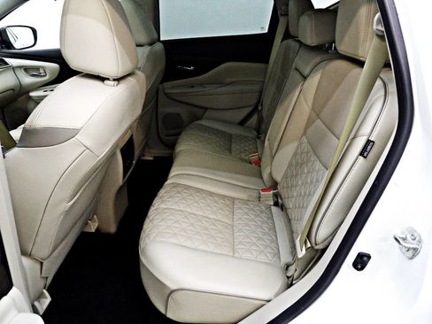 Used 2019 Nissan Murano Platinum w/ Cargo Package image 12