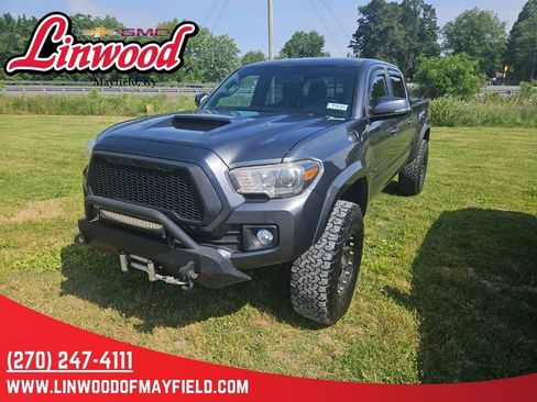 Used 2016 Toyota Tacoma TRD Sport w/ Towing Package AWD/4WD image 1