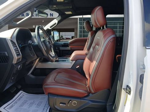 Used 2019 Ford F150 Platinum w/ Equipment Group 701A Luxury AWD/4WD image 9