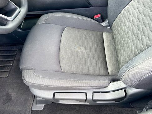 Used 2024 Nissan Pathfinder S image 21