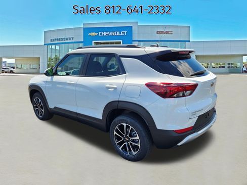 New 2026 Chevrolet TrailBlazer LT AWD/4WD image 3