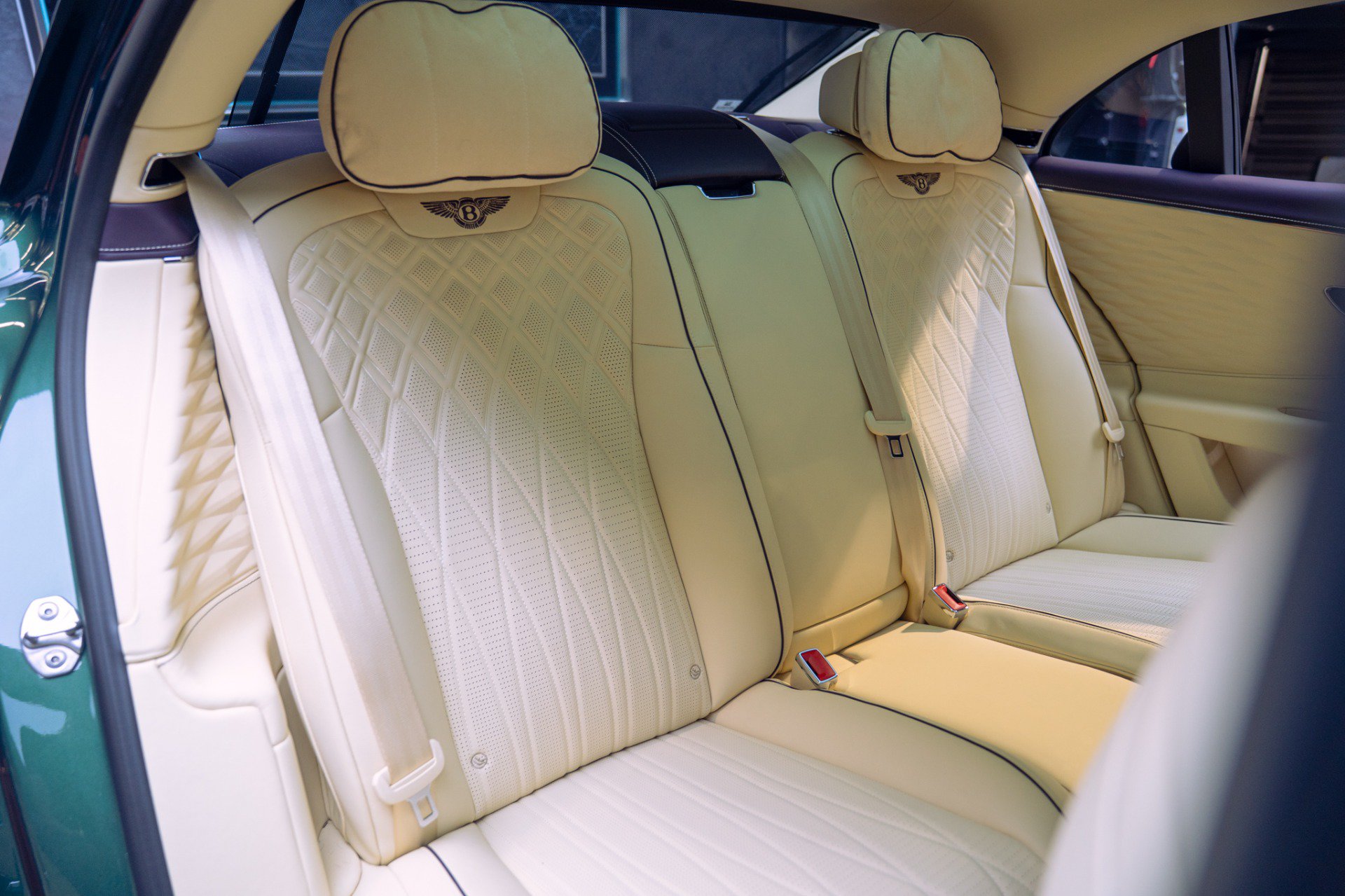 Used 2022 Bentley Flying Spur V8 AWD/4WD image 56