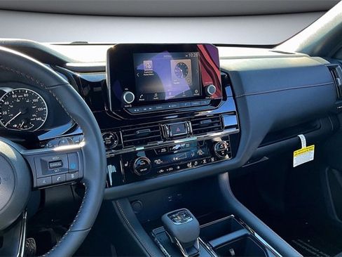 New 2025 Nissan Pathfinder Rock Creek image 6