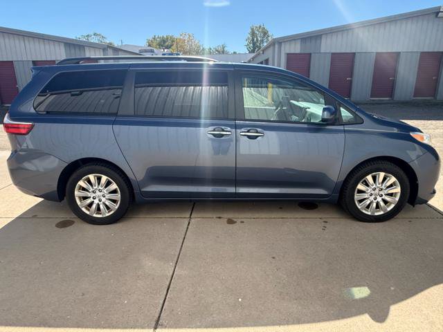 Used 2015 Toyota Sienna XLE AWD/4WD image 7