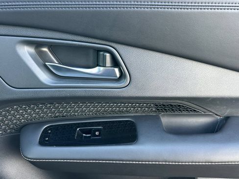 Certified 2023 Nissan Ariya FWD image 20