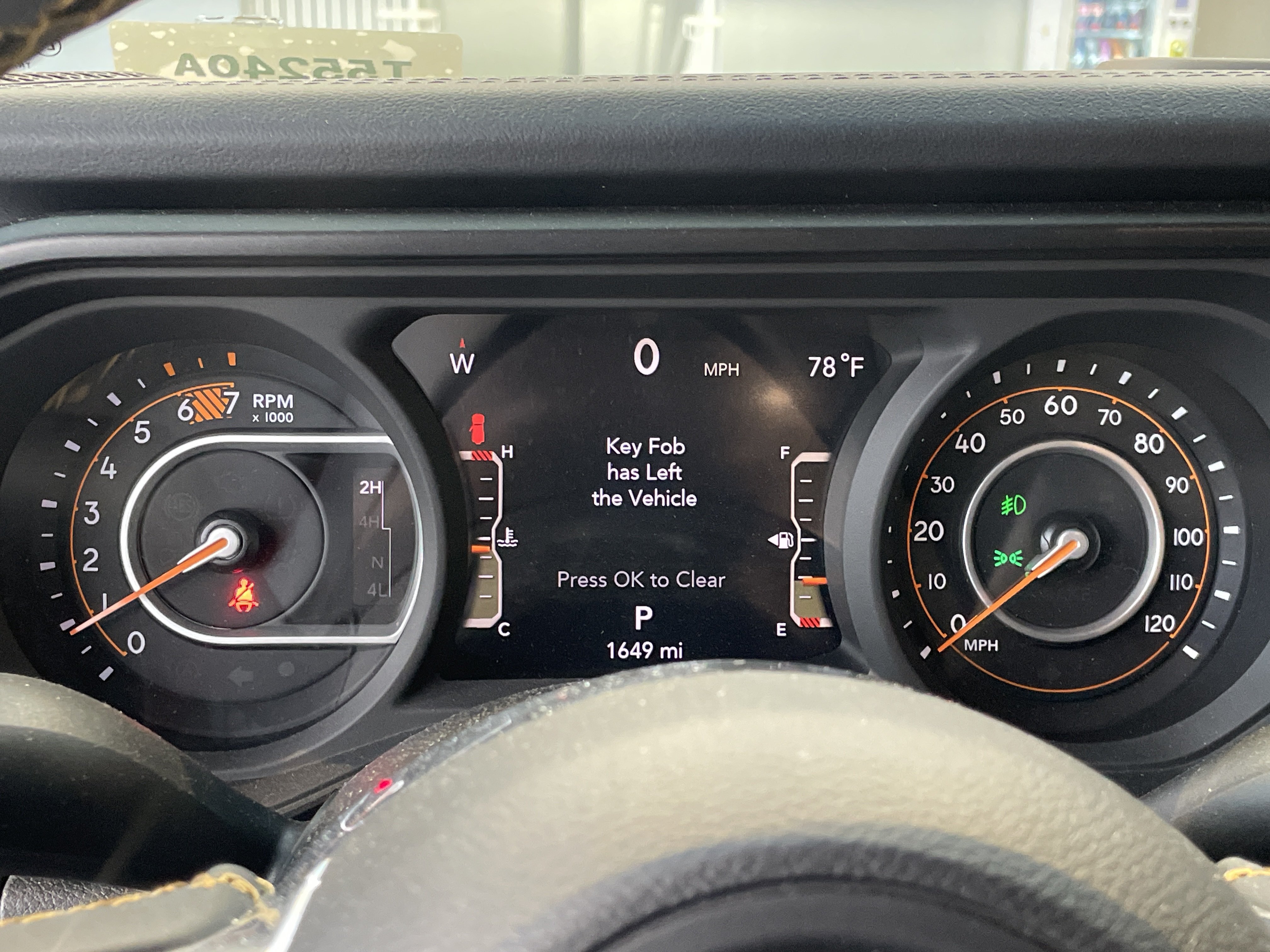 Used 2024 Jeep Wrangler Unlimited Sahara w/ Technology Group AWD/4WD image 21