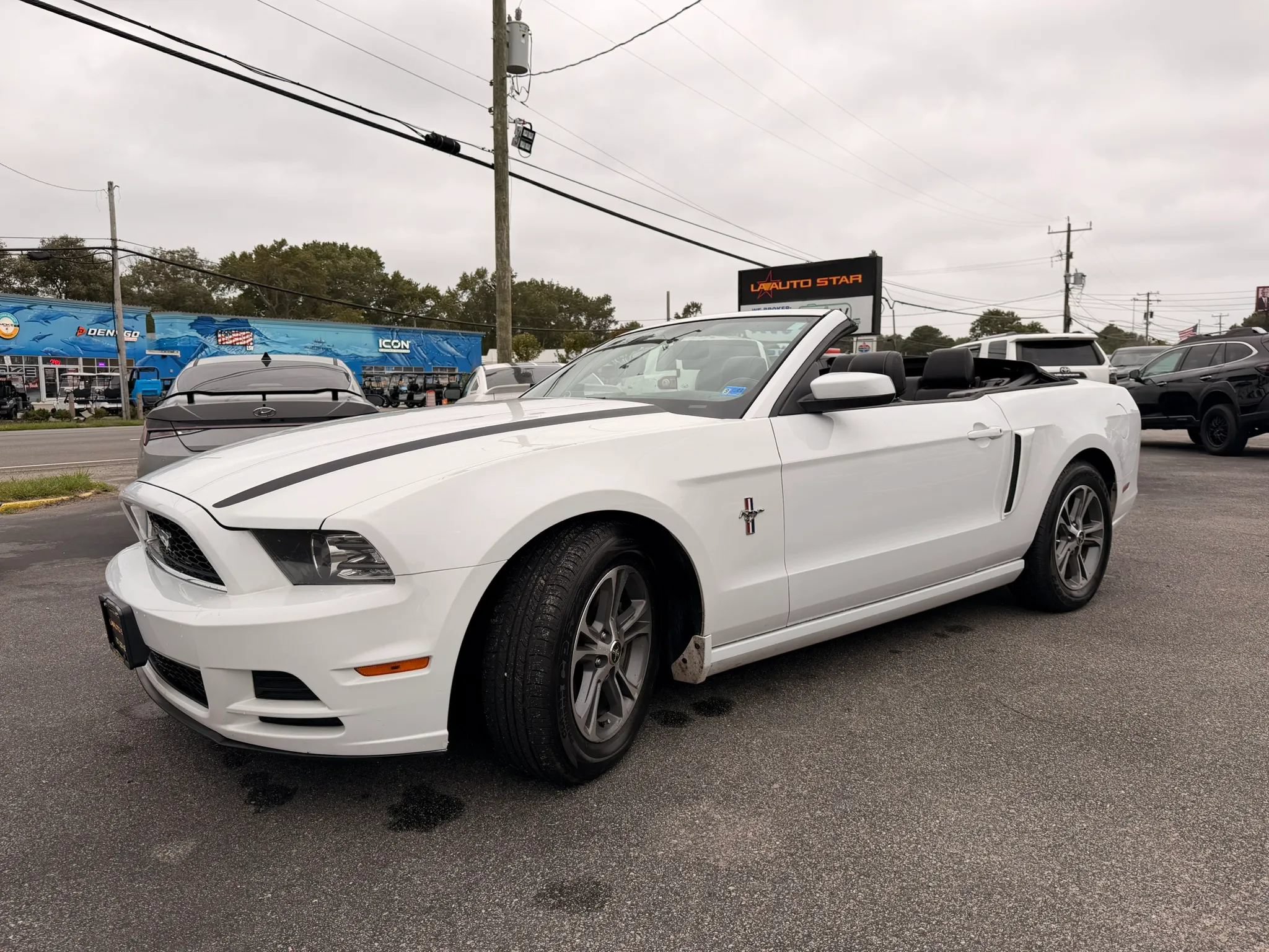 Used 2014 Ford Mustang Premium RWD image 12