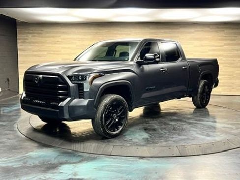 Used 2025 Toyota Tundra Limited AWD/4WD image 8