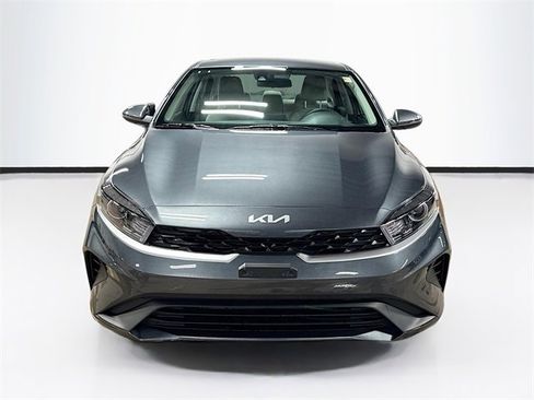 Used 2023 Kia Forte LXS w/ LXS Technology Package image 2