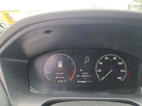 Used 2024 Honda HR-V Sport image 14