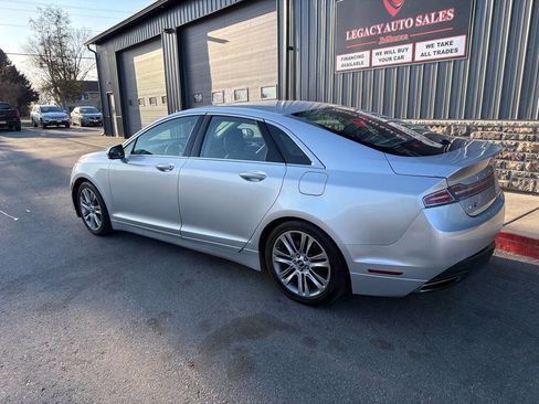 Used 2013 Lincoln MKZ image 3
