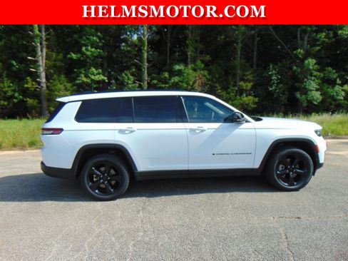 Certified 2024 Jeep Grand Cherokee L Limited w/ Black Appearance Package AWD/4WD image 12