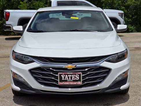 Used 2024 Chevrolet Malibu LT FWD image 2