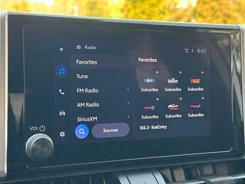 Used 2024 Toyota RAV4 SE image 26