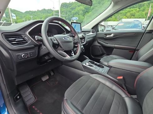 Used 2022 Ford Escape SEL w/ SEL Stealth AWD Package image 9