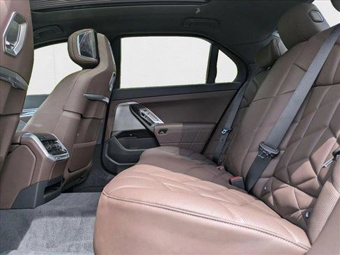 New 2025 BMW 750e xDrive image 17