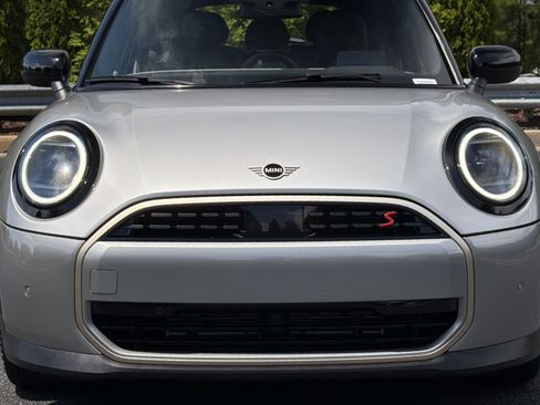 Used 2025 MINI Cooper S FWD image 19