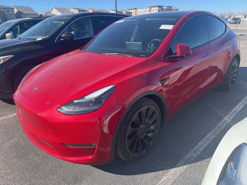 Used 2022 Tesla Model Y Performance image 4