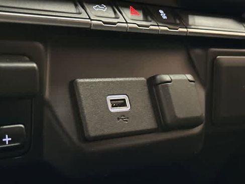 Used 2020 Chevrolet Silverado 2500 Custom w/ Custom Value Package image 25