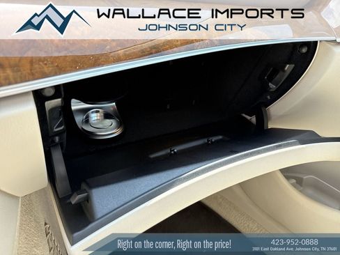Used 2018 Mercedes-Benz E 300 4MATIC image 25
