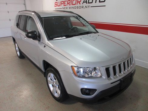 Used 2013 Jeep Compass Latitude image 10