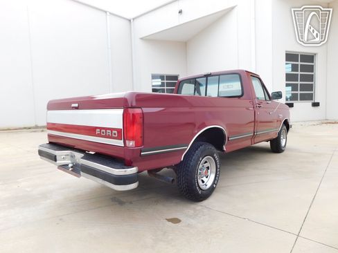 Used 1990 Ford F150 2WD Regular Cab image 25