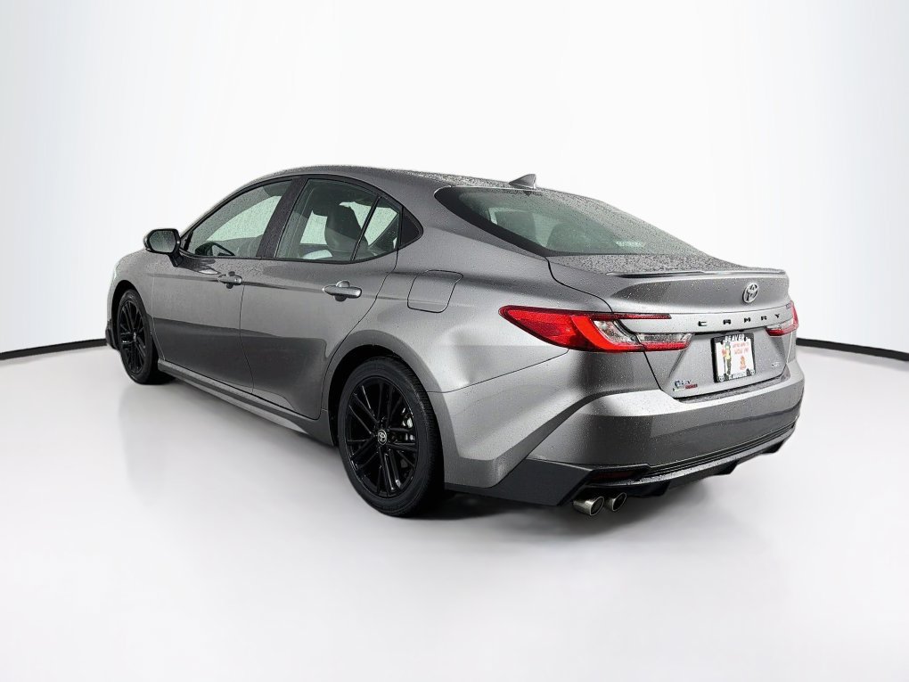 Used 2025 Toyota Camry SE FWD image 7