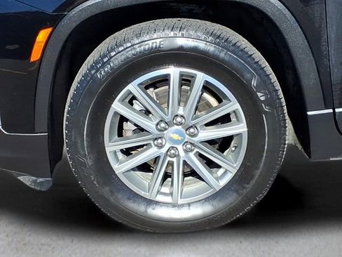 Used 2023 Chevrolet Traverse LT w/ LPO, Floor Liner Package AWD/4WD image 10