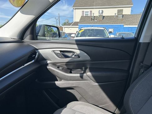 Used 2019 Chevrolet Traverse LT AWD/4WD image 12