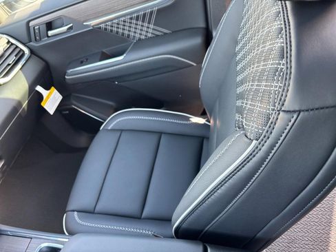 New 2026 GMC Acadia Denali w/ Super Cruise Package image 15